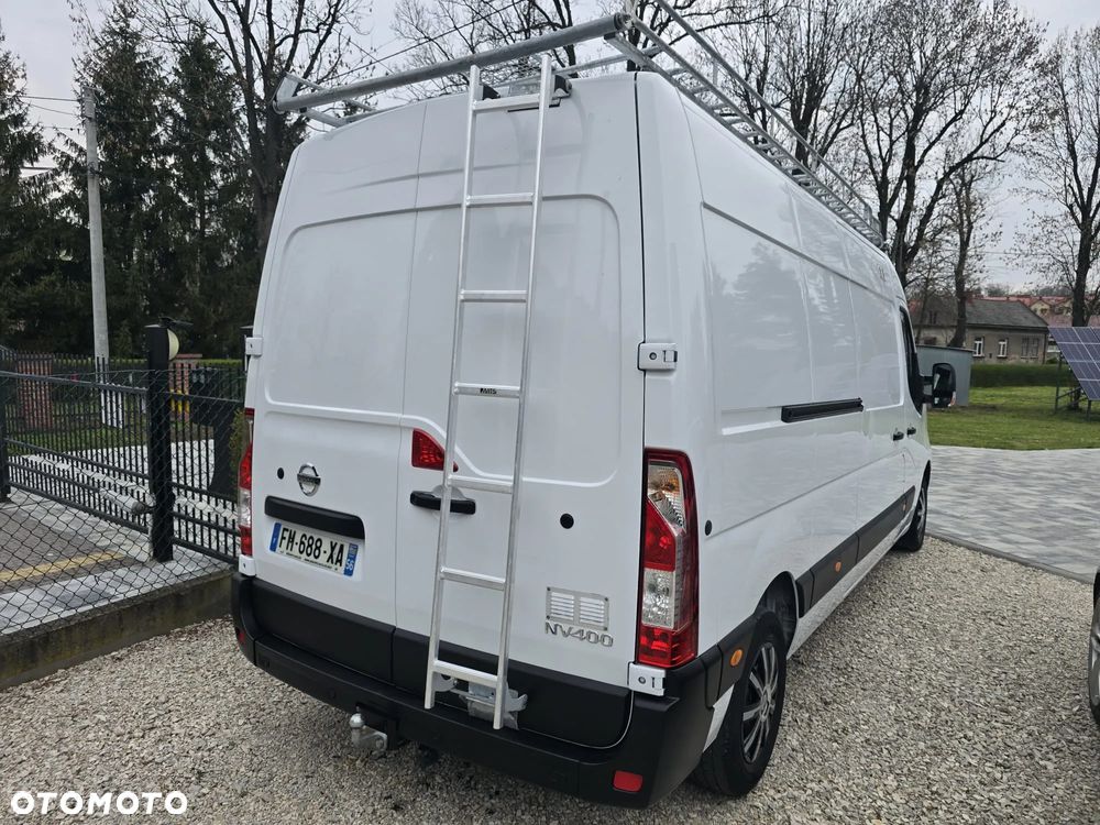 Nissan NV 400 - 5