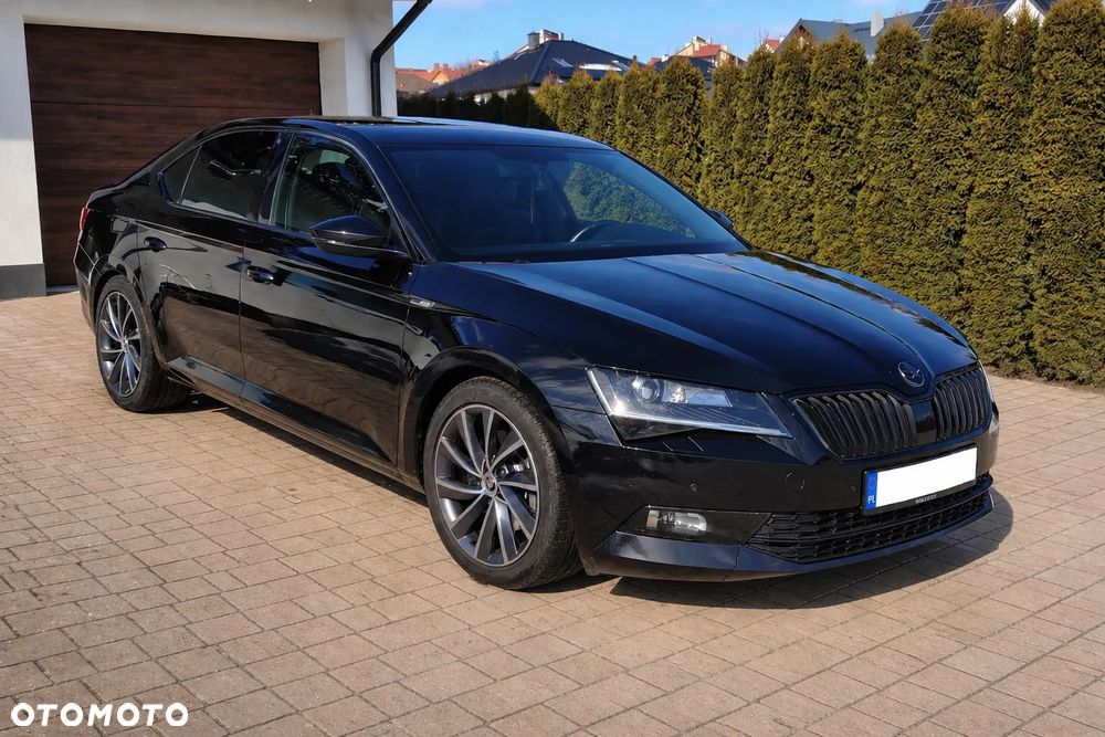 Skoda Superb 2.0 TDI Sportline DSG - 3