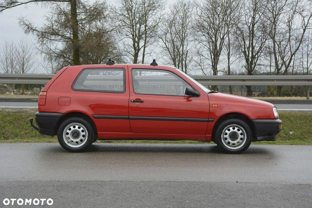 Volkswagen Golf 1.8 CL - 11