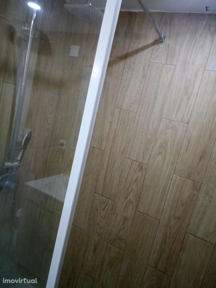 Apartamento com 2 quartos - localizado em Ramalde Porto - Grande imagem: 3/15