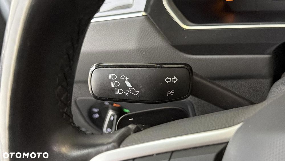 Volkswagen Tiguan 2.0 TDI SCR Elegance DSG - 29