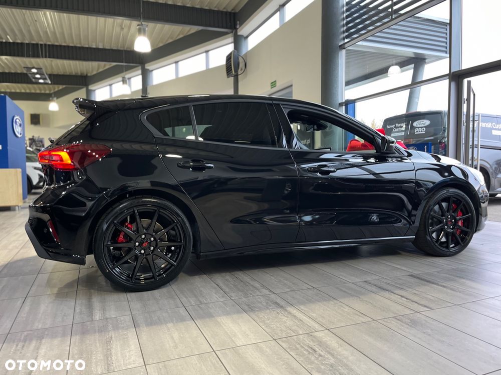 Ford Focus 2.3 EcoBoost ST X - 19