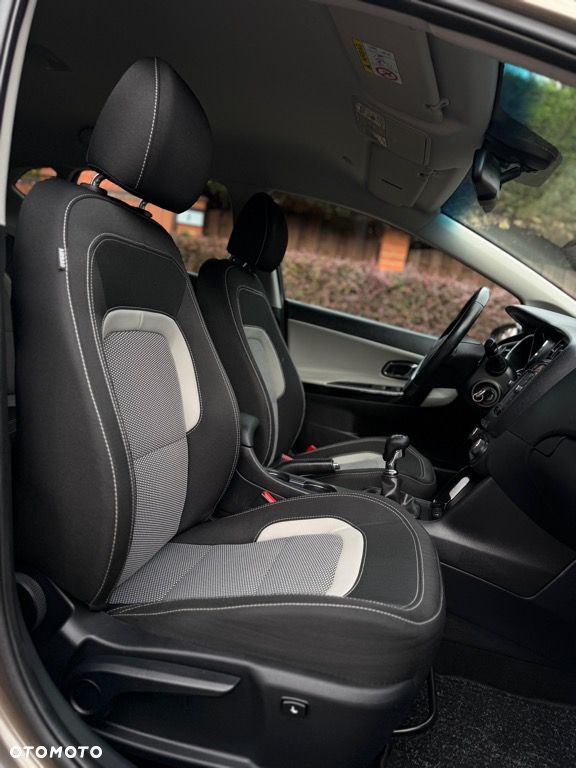 Kia Ceed 1.4 CVVT Dream Team Edition - 33