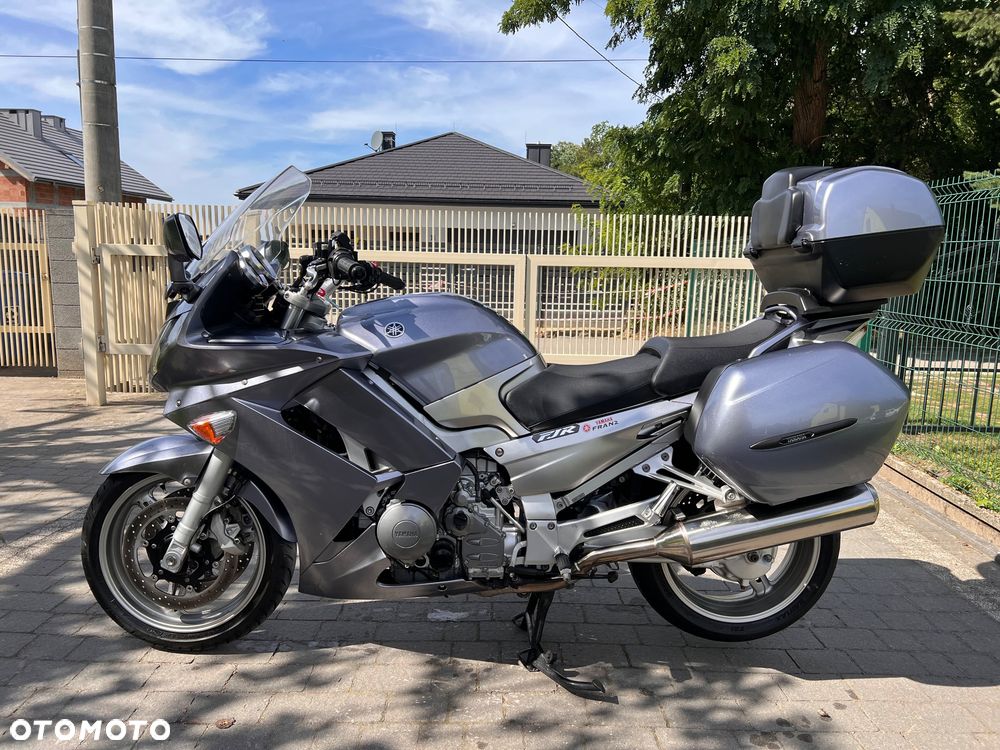Yamaha FJR - 6