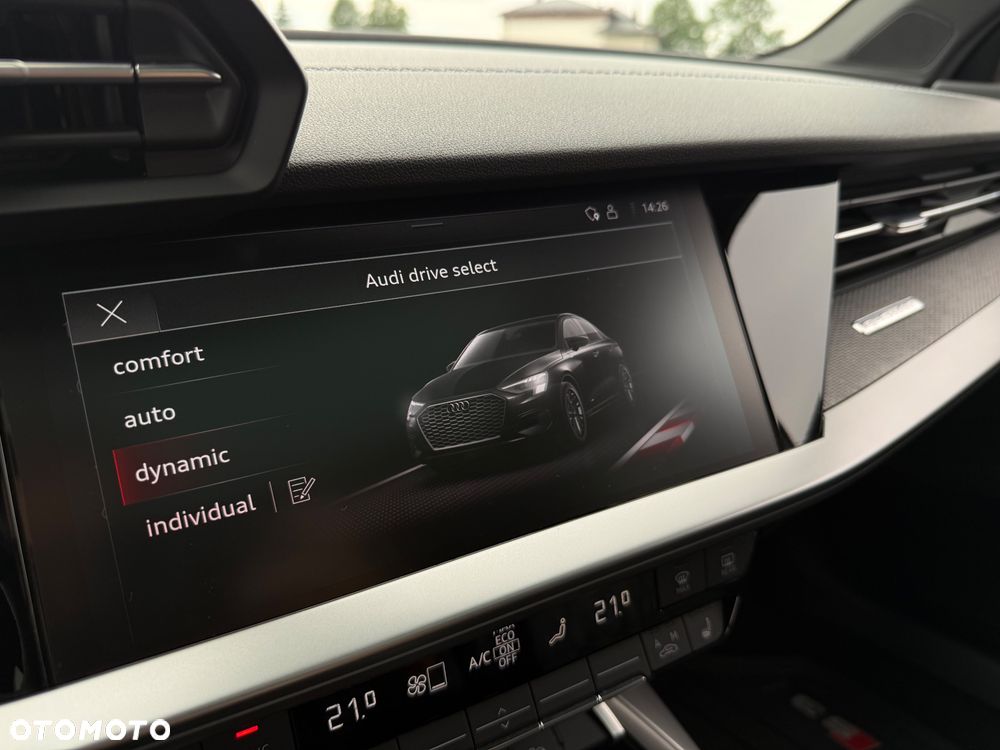 Audi S3 S tronic - 30