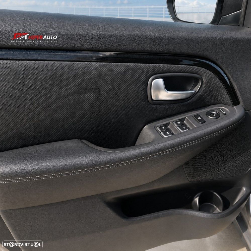 Kia Carens 1.7 CRDi ISG TX - 7