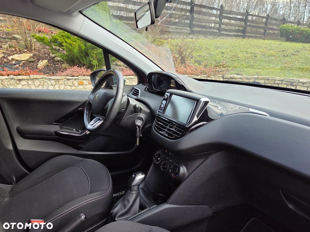 Peugeot 208 1.2 PureTech Style - 19