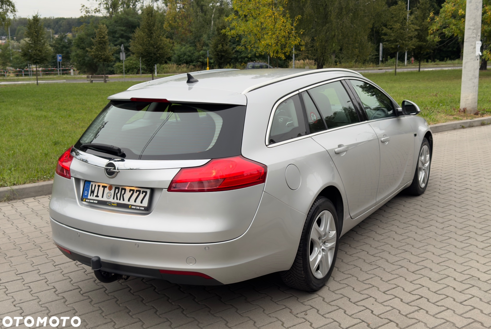 Opel Insignia 1.8 Sports Tourer Cosmo - 3