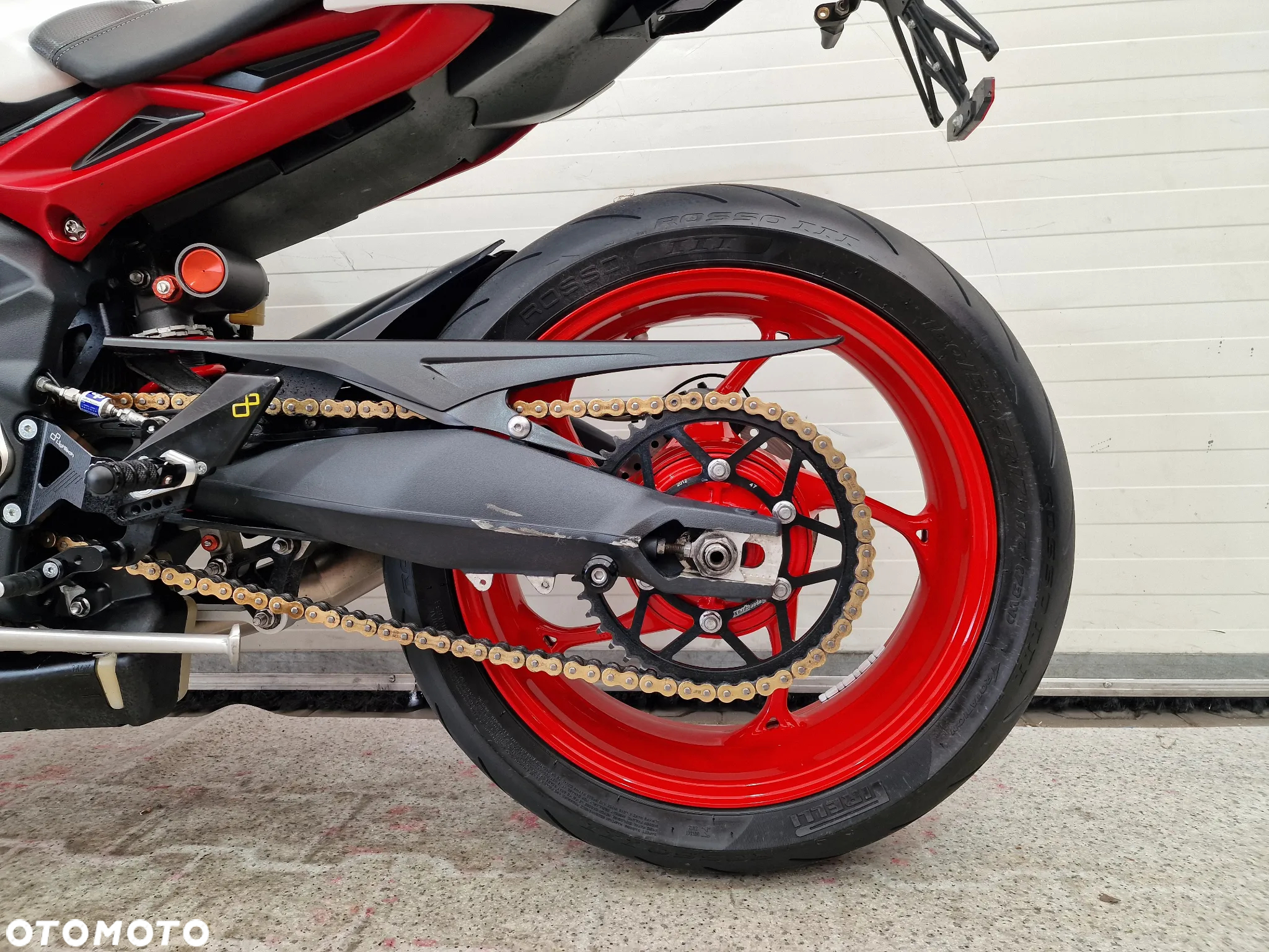 Triumph Street Triple - 9