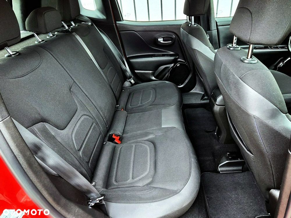 Jeep Renegade 1.4 MultiAir Night Eagle - 26
