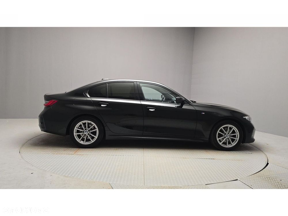 BMW Seria 3 320d xDrive mHEV M Sport - 6