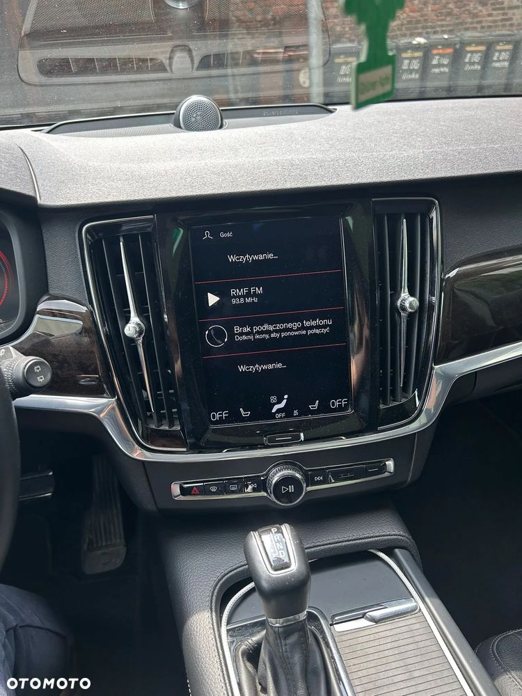 Volvo V90 D4 Momentum - 12