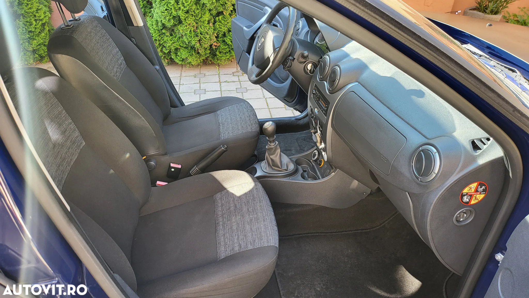 Dacia Duster 1.6 16V 4x4 Ambiance - 29