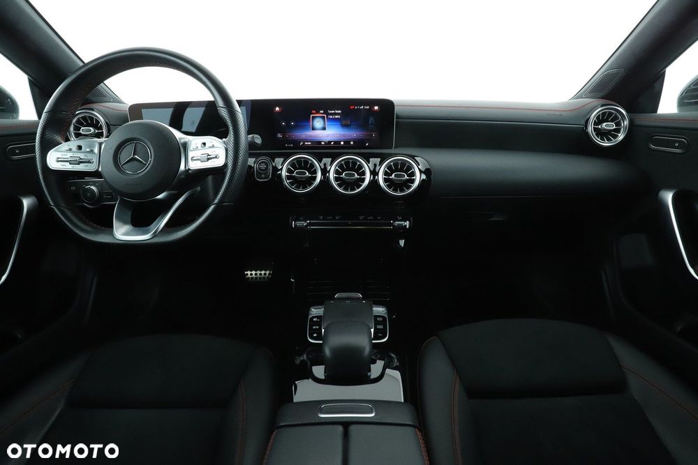 Mercedes-Benz CLA - 19