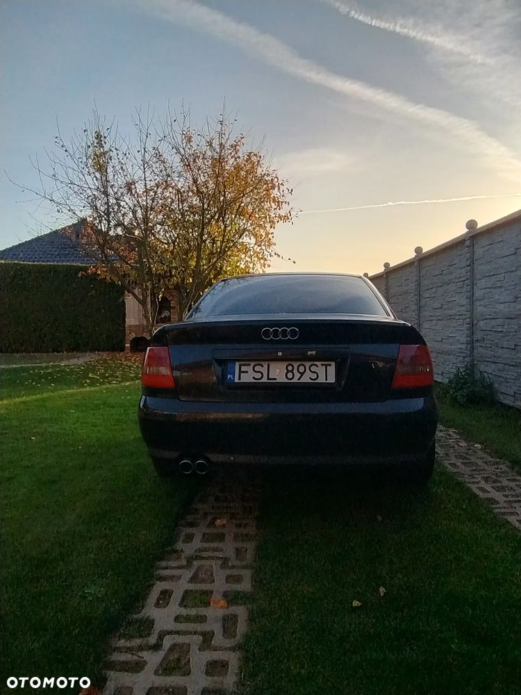 Audi A4 - 4