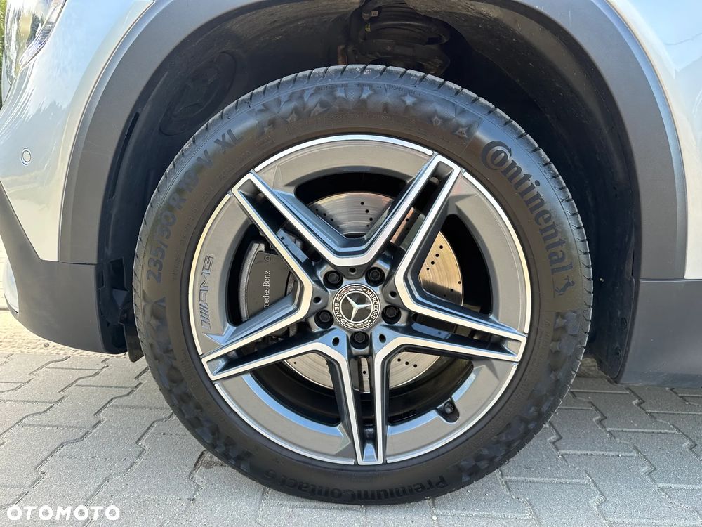 Mercedes-Benz GLB 220 d 4-Matic AMG Line 8G-DCT - 14