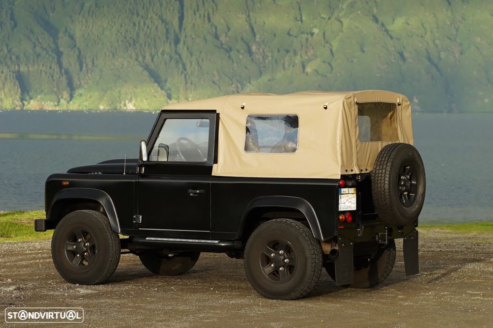 Land Rover Defender 90 SW 2.4 CRD S - 3