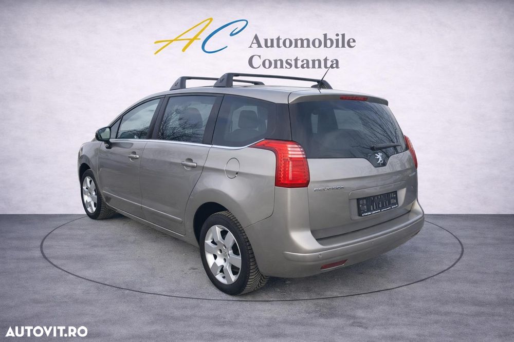 Peugeot 5008 - 14