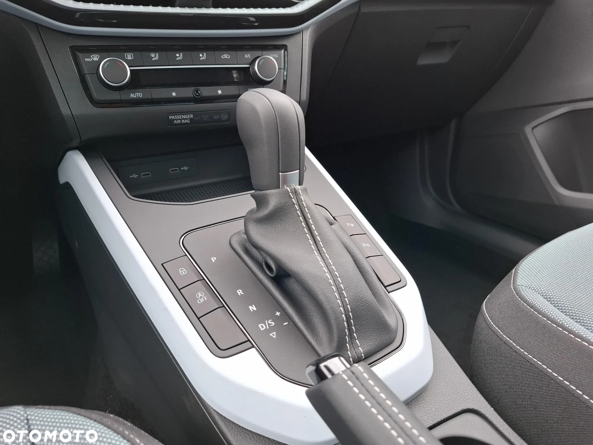 Seat Arona 1.0 TSI Marina S&S DSG - 10