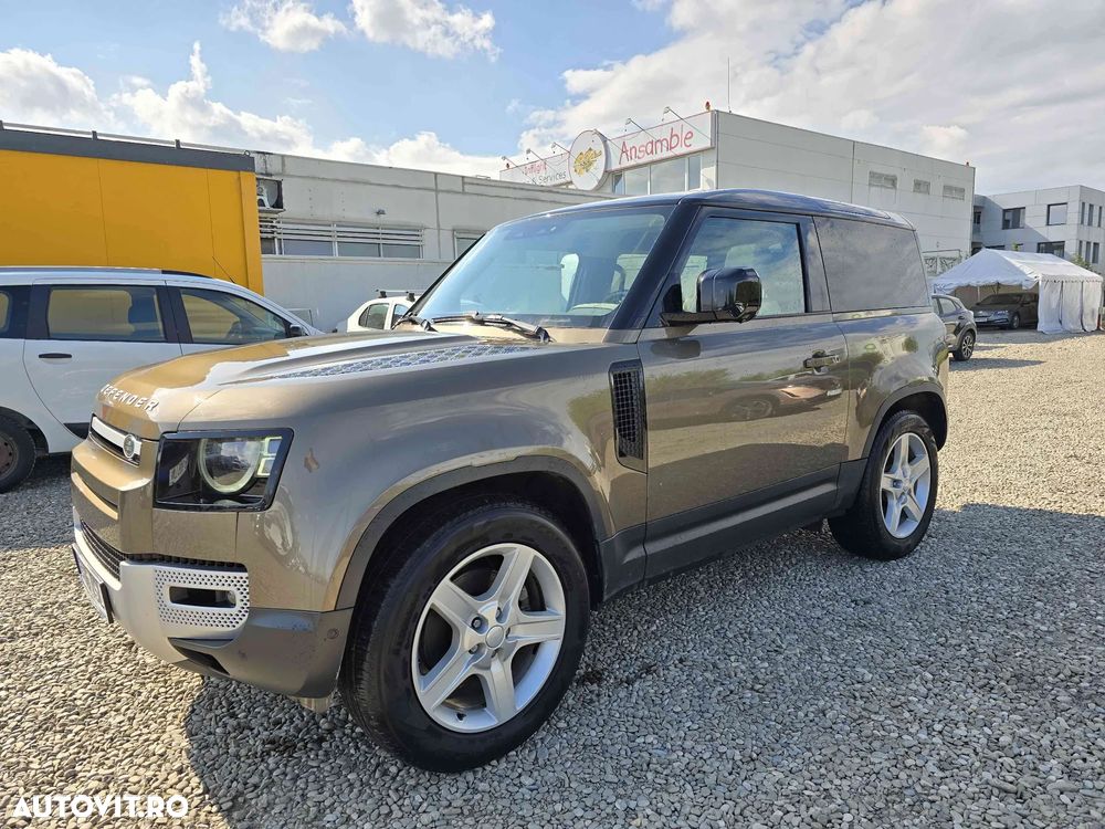 Land Rover Defender - 7