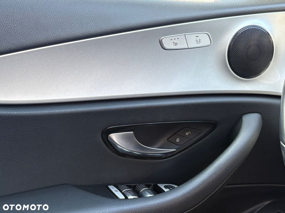 Mercedes-Benz Klasa E 300 de 9G-TRONIC Exclusive - 20