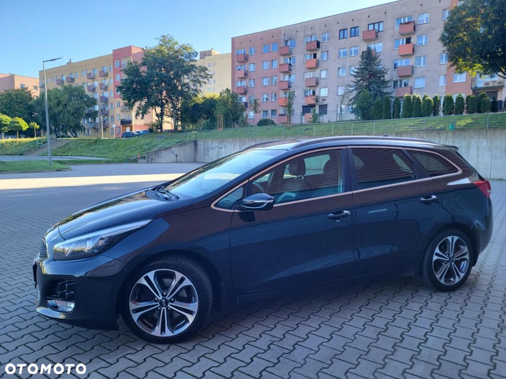 Kia Ceed 1.6 CRDi 136 ISG SW GT Line - 14