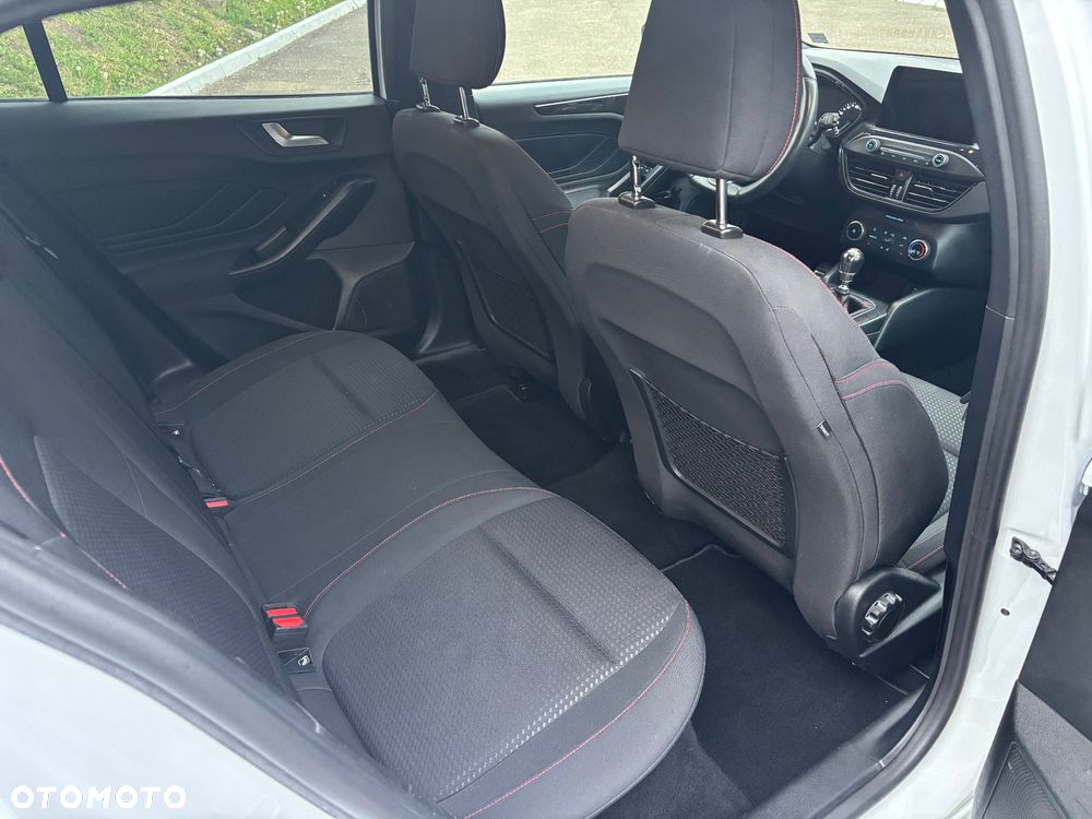 Ford Focus 1.5 EcoBlue Start-Stopp-System ST-LINE VIGNALE - 21