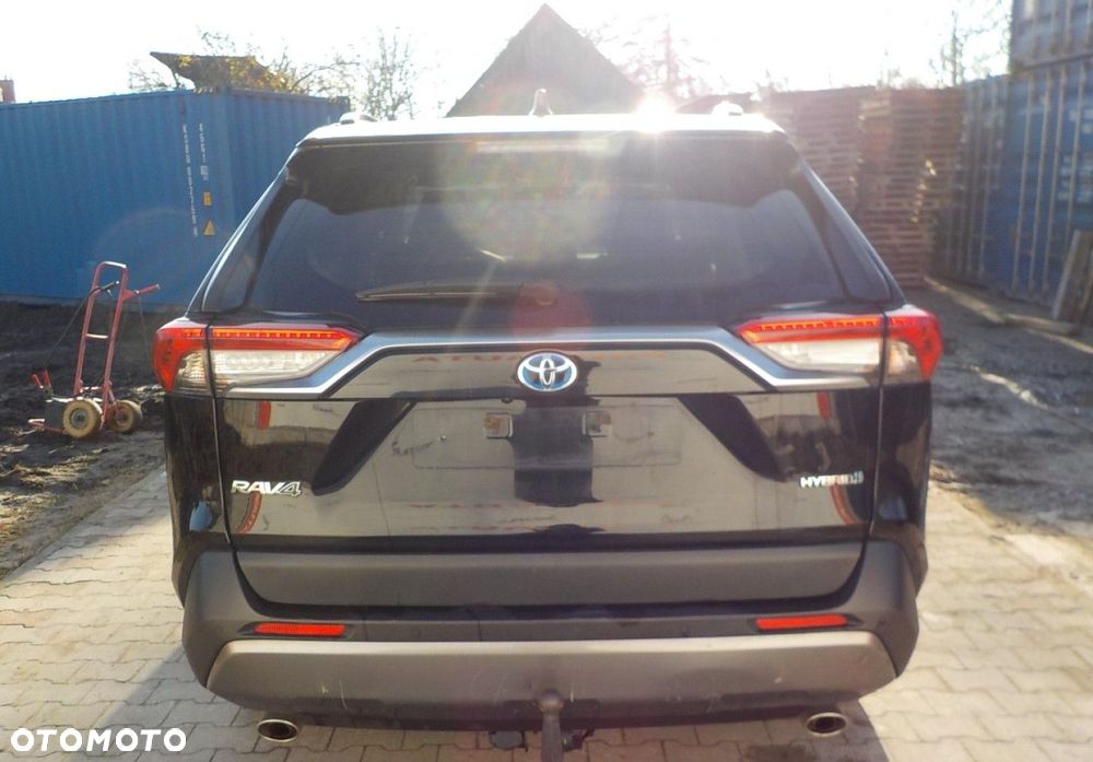 Toyota RAV4 - 6