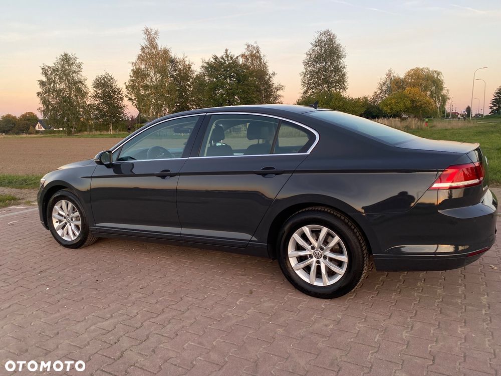 Volkswagen Passat - 6