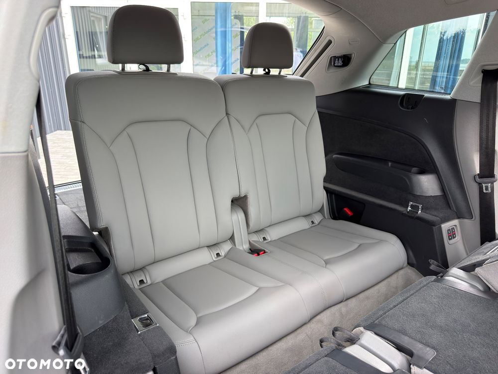 Audi Q7 - 8