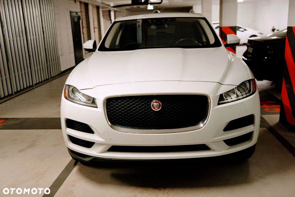 Jaguar F-Pace 35t AWD Prestige - 2