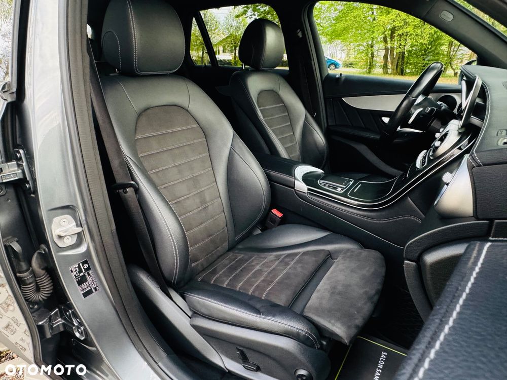 Mercedes-Benz GLC 200 4Matic 9G-TRONIC AMG Line Plus - 34