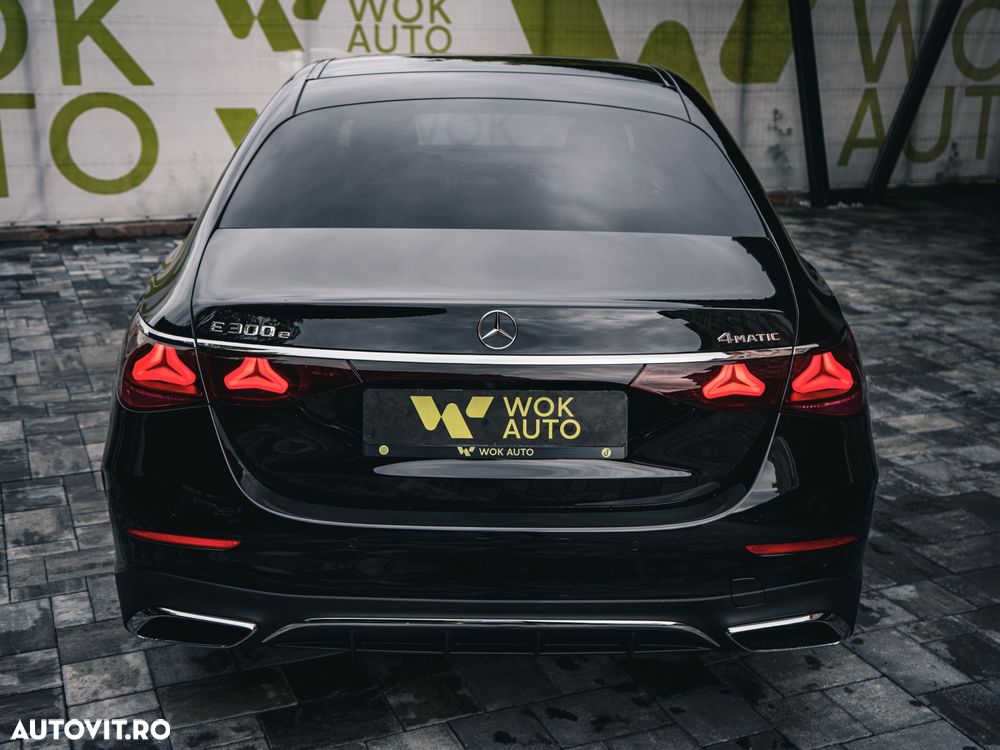 Mercedes-Benz E 300 4MATIC Aut. - 16