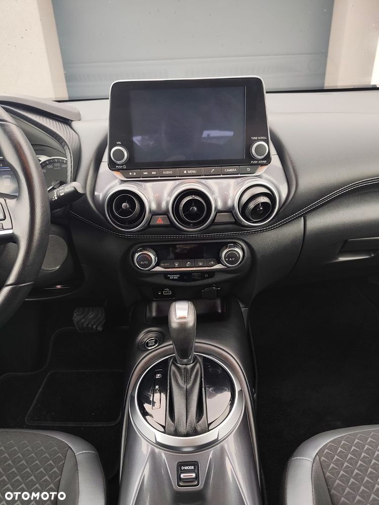 Nissan Juke 1.0 DIG-T N-Connecta DCT - 23
