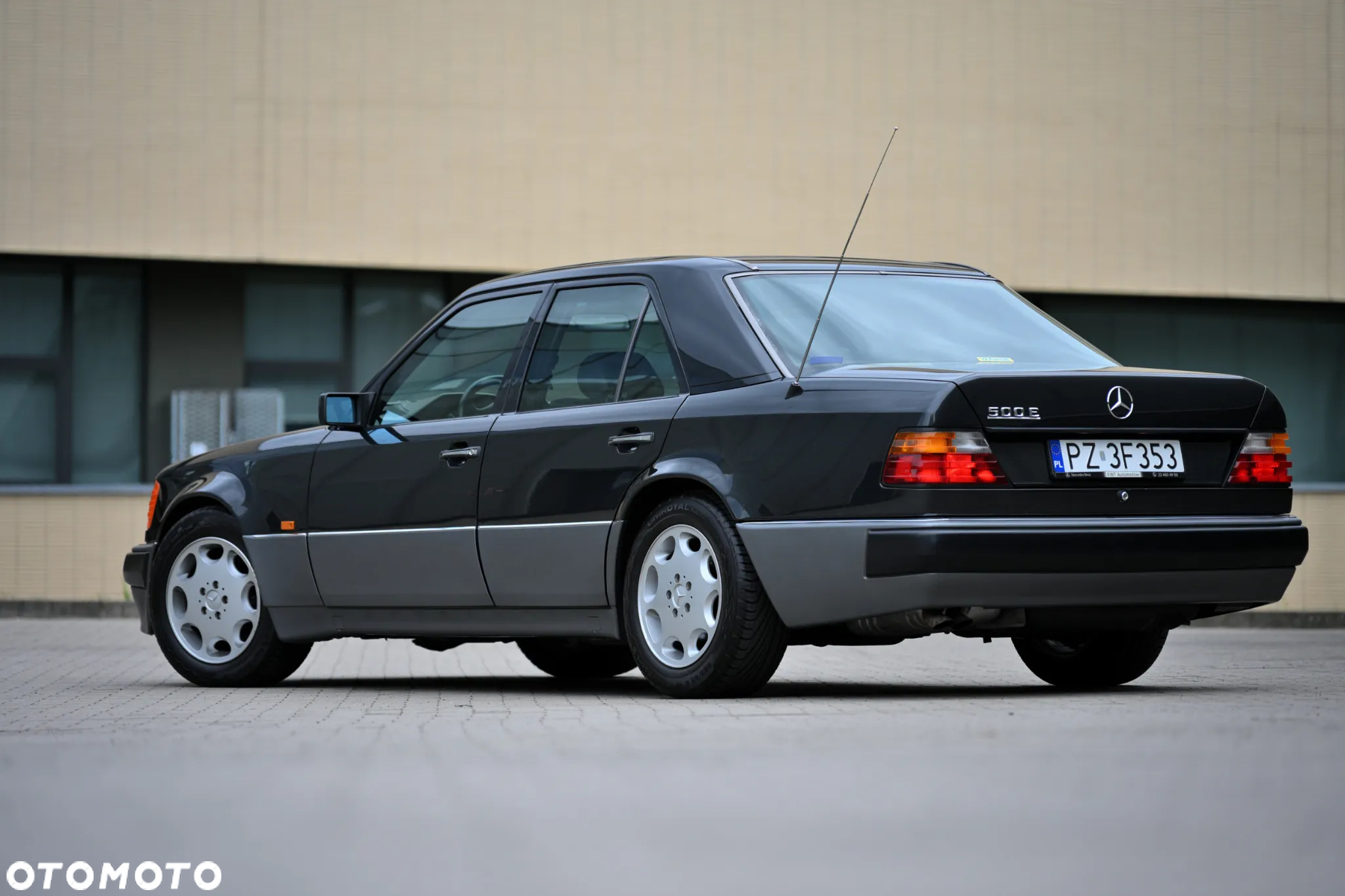 Mercedes-Benz Klasa E - 16