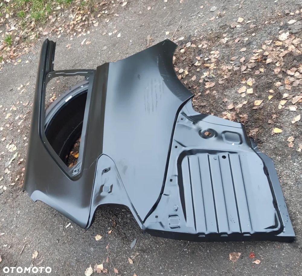 Błotnik prawy tył tylny Toyota Auris II Kombi - 2