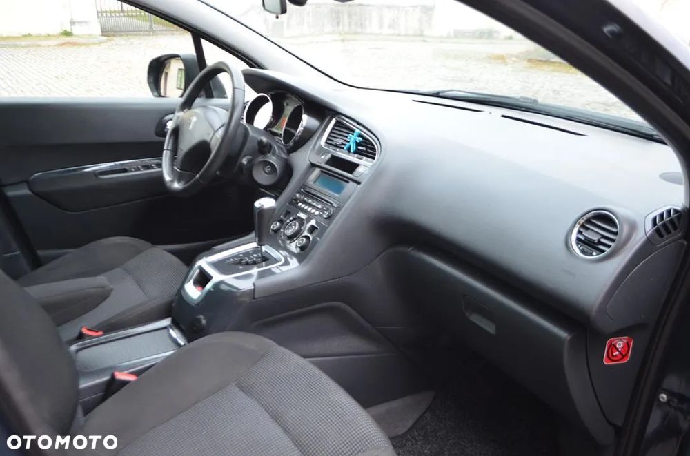 Peugeot 5008 HDI 160 Automatik Active - 23