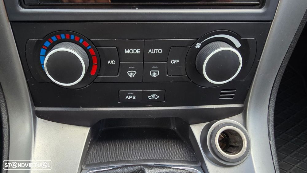 Chevrolet Captiva - 29