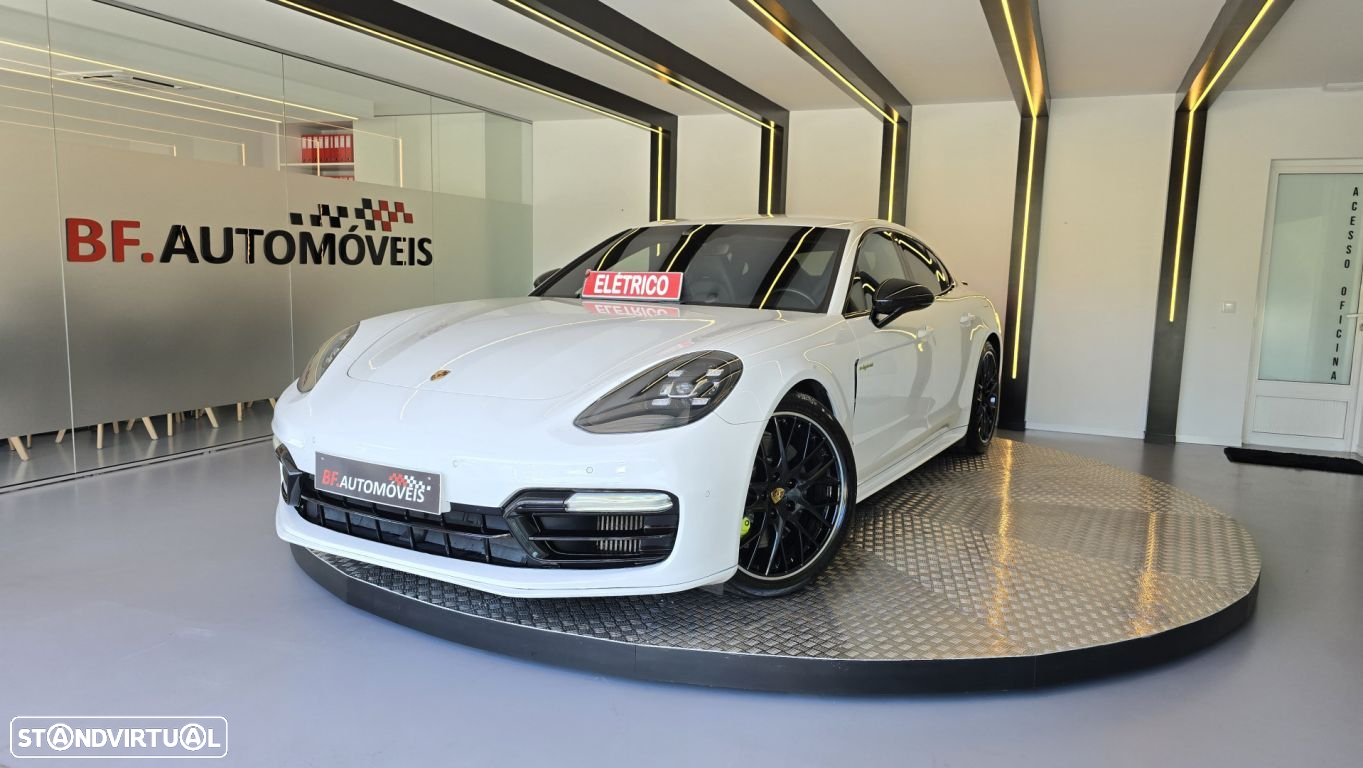 Porsche Panamera 4 E-Hybrid - 8