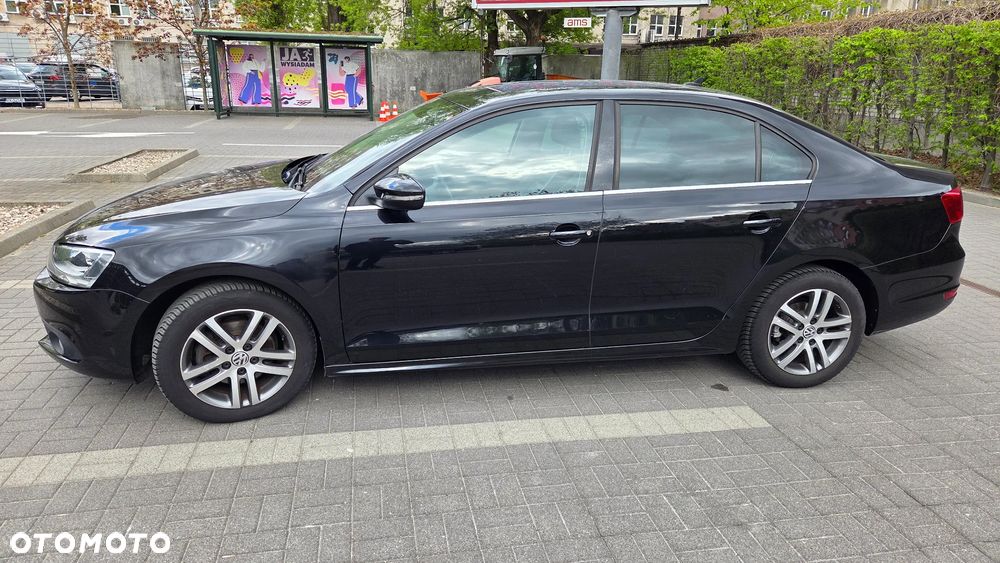 Volkswagen Jetta - 5