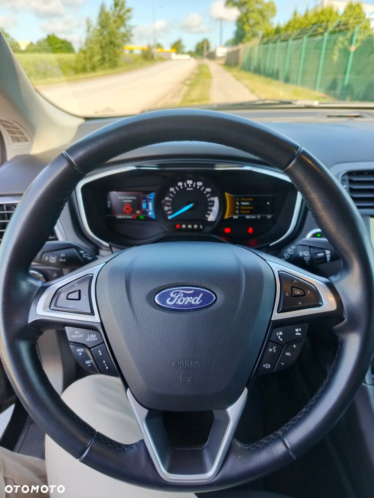 Ford Mondeo 2.0 Hybrid Titanium - 13