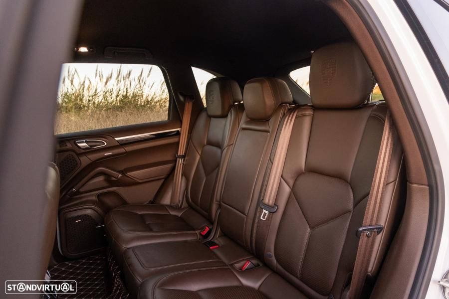 Porsche Cayenne S E-Hybrid - 35