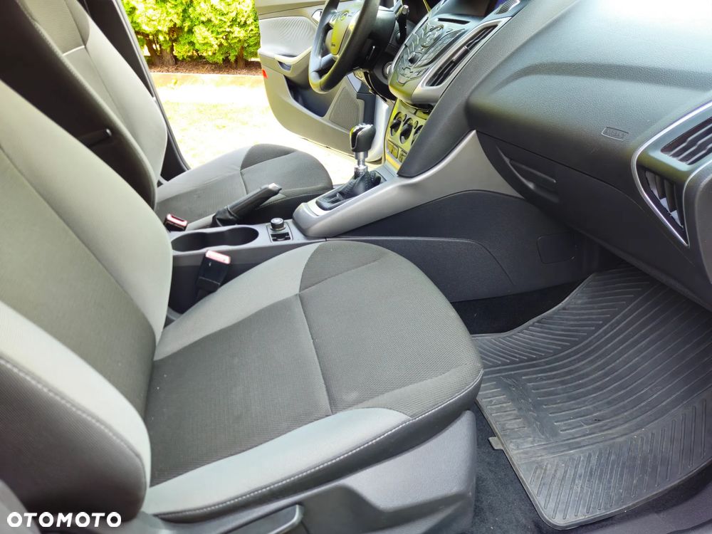Ford Focus 1.6 TDCi DPF Start-Stopp-System Titanium - 10