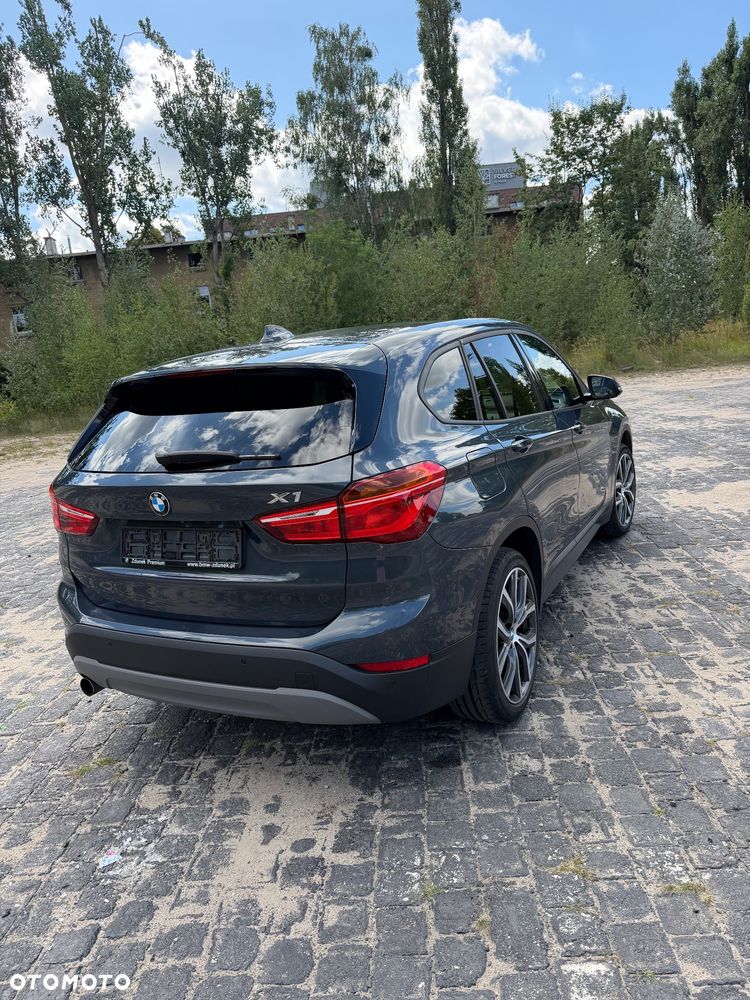BMW X1 sDrive18i Advantage - 4