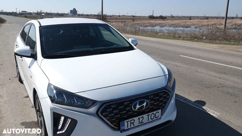 Hyundai IONIQ - 9