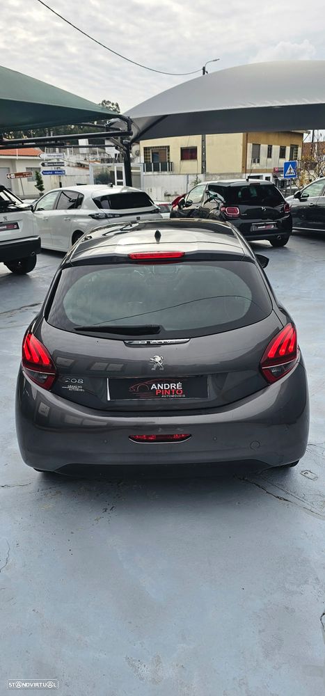 Peugeot 208 PureTech 82 Allure - 4