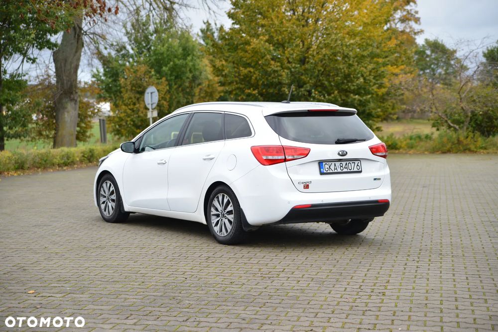 Kia Ceed 1.6 GDI L Business Line - 3