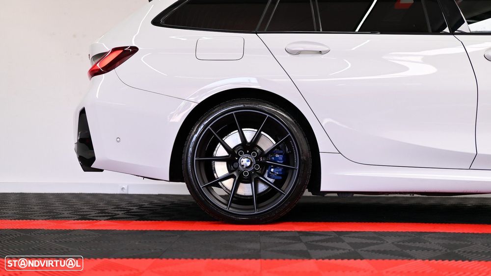 BMW 330 e Aut. M Sport - 23