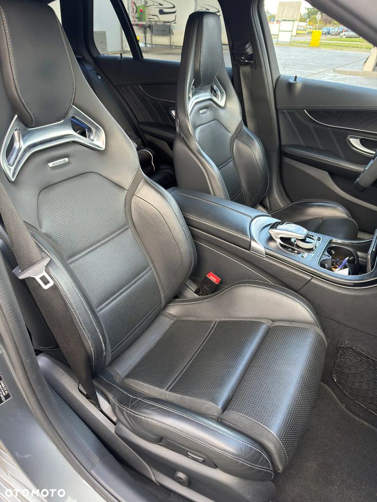 Mercedes-Benz Klasa C AMG 63 AMG Speedshift 7G-MCT - 11