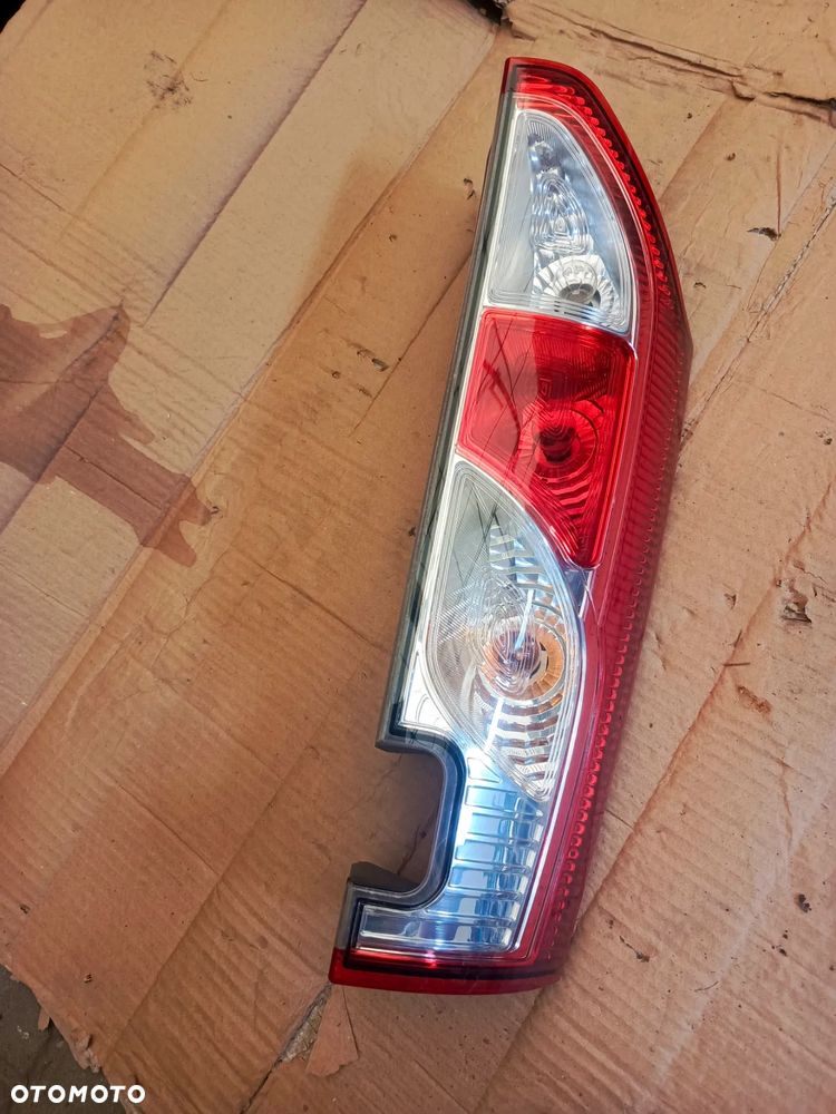 LAMPA TYLNA TYLNA  LEWA RENAULT KANGOO II LIFT265559212R - 2